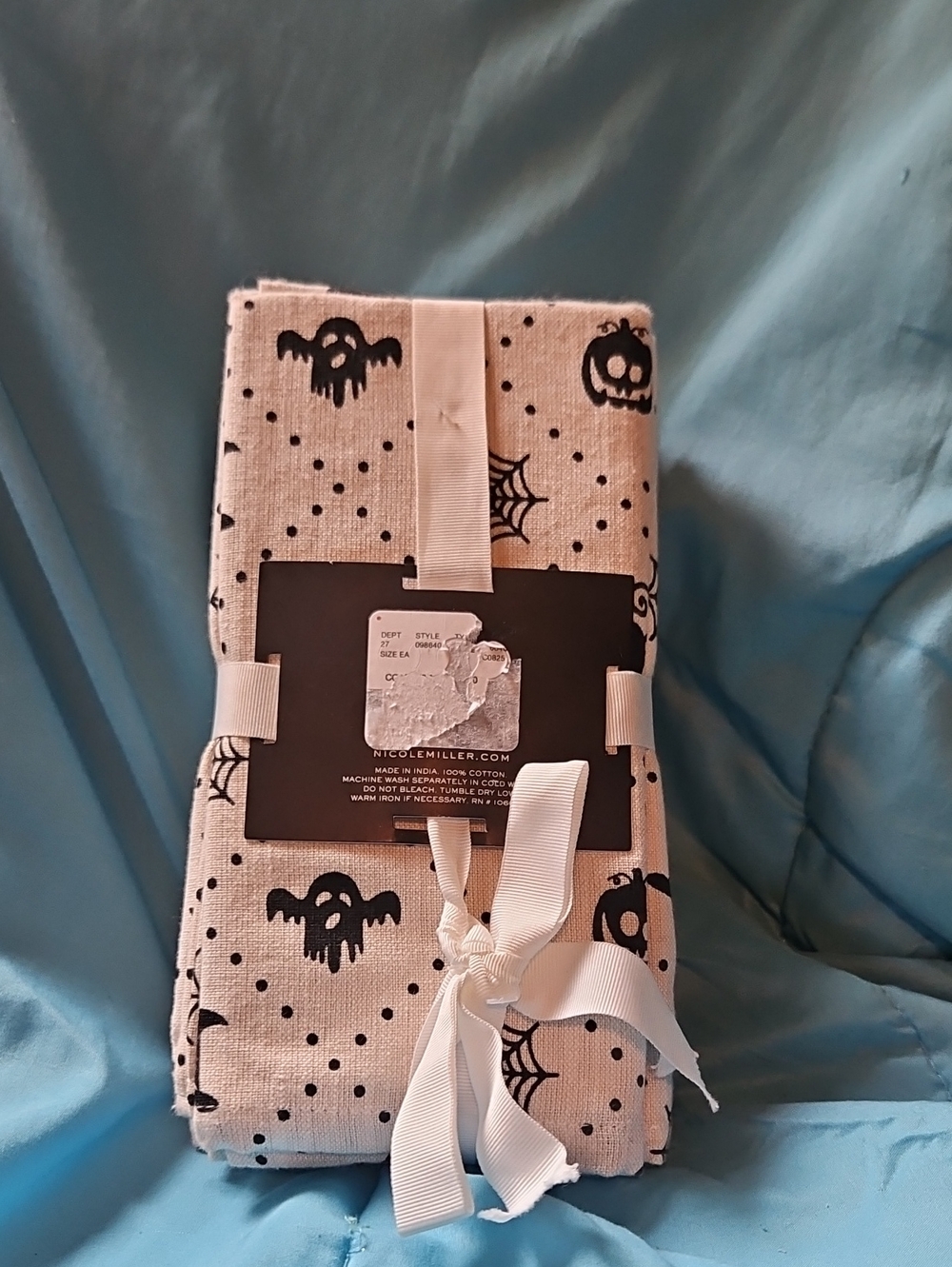 Halloween Nicole Miller Halloween Dot & Ghost Cotton Napkins - White/Black - Picture 3 of 4